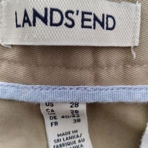 LANDS END KHAKI SHORTS SIZE 28